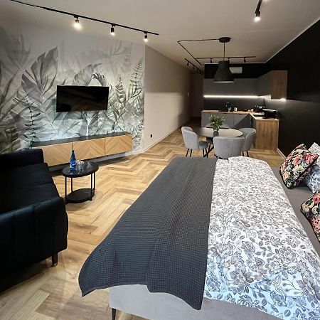 Apartamenty Warowna 2 Pština Exteriér fotografie